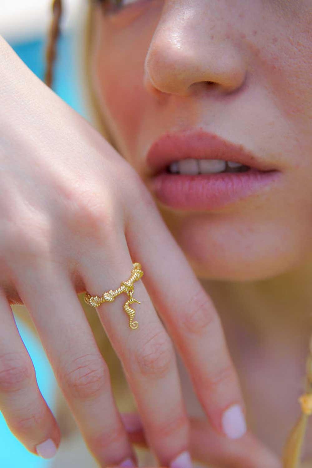 Nayra Jewelry-Sea Horse Yüzük-Yüzük-1-fleurdirect.live