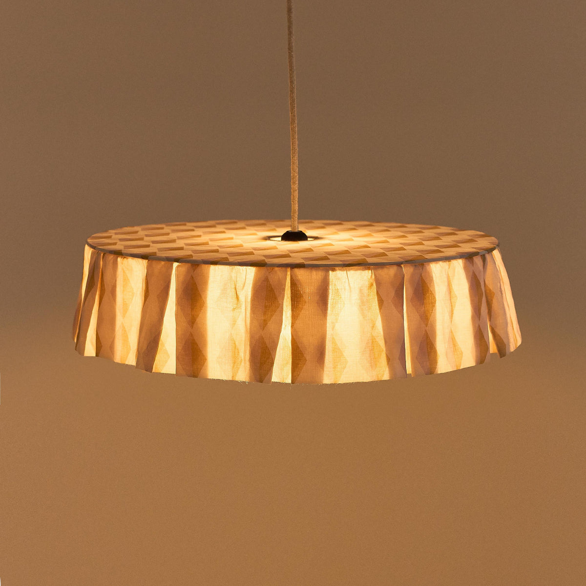Vibes Aydınlatma Şapkası, 50Cm Çap, Mustard Lilac Harlequin