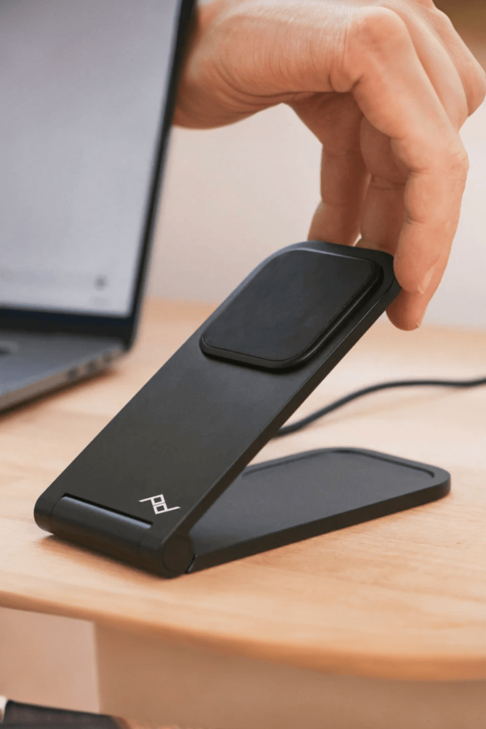 Peakdesign-Wireless Charging Stand / M-CS-BK-1-Telefon Tutucu-2-fleurdirect.live