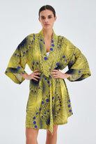 Peraluna-Aura Geometrik Desenli Diz Hizası Saten Kadın Kimono-Kimono-1-fleurdirect.live