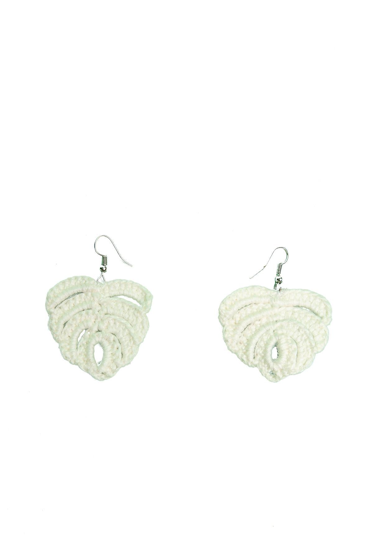 Peraluna-Isabel Earrings El Yapımı Yaprak Desen Küpe Ekru-Küpe-6-fleurdirect.live