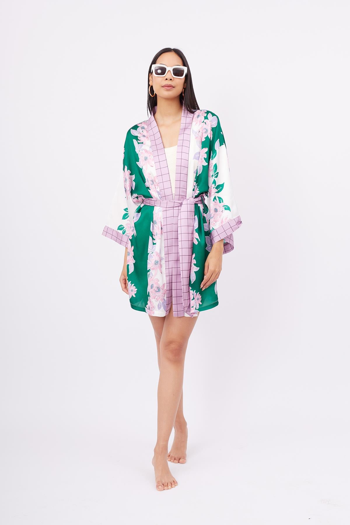 Peraluna-Lilac Charm Short Kimono çiçek Baskılı 90 Cm Saten Kısa Kadın Kimono Yeşil/Pembe-Kimono-1-fleurdirect.live