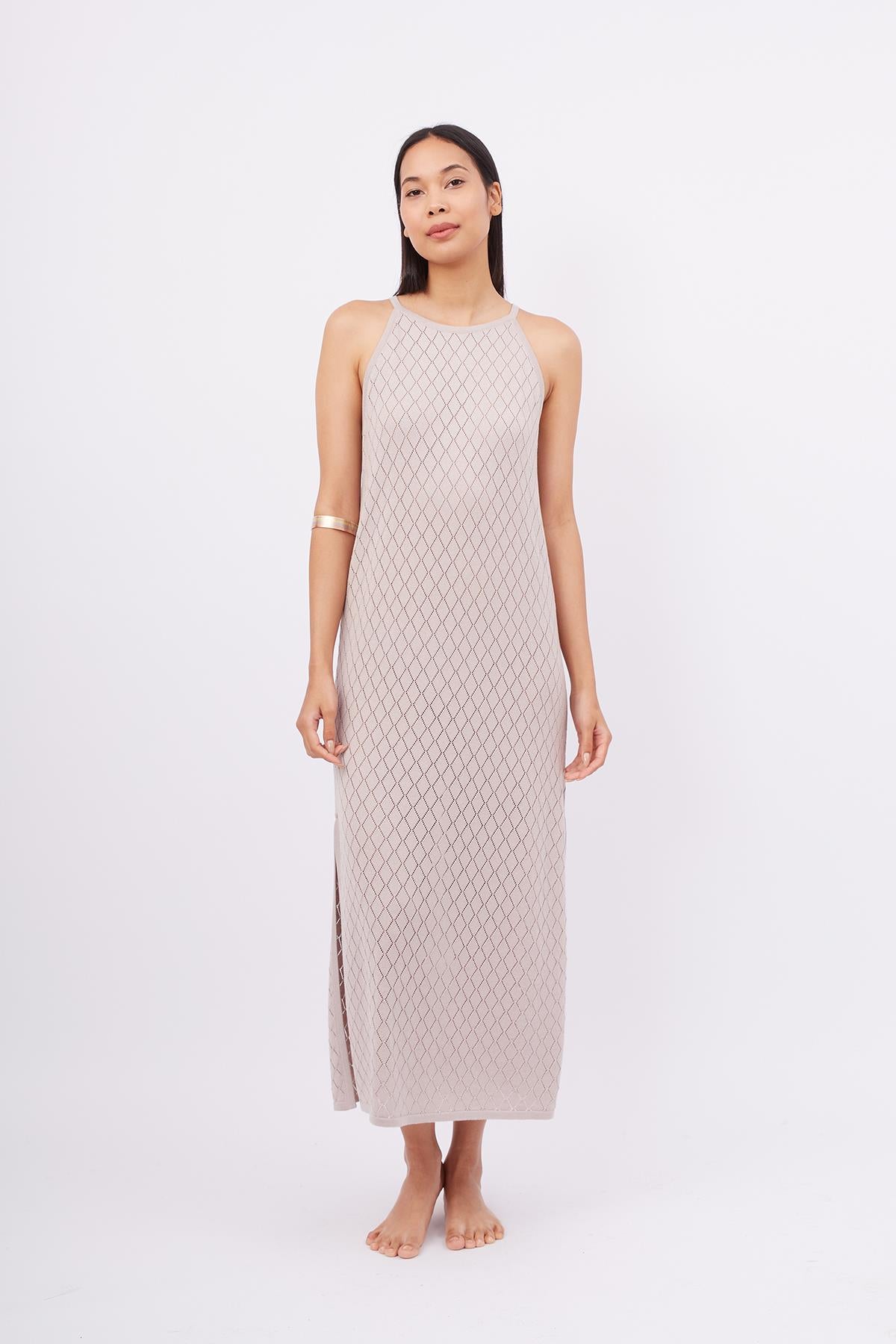 Peraluna-Lisa Dress Ajur örgü Dar Kesim Halter Yaka Arkası Bağcıklı Uzun Kadın Triko Elbise Taş-Elbise-1-fleurdirect.live