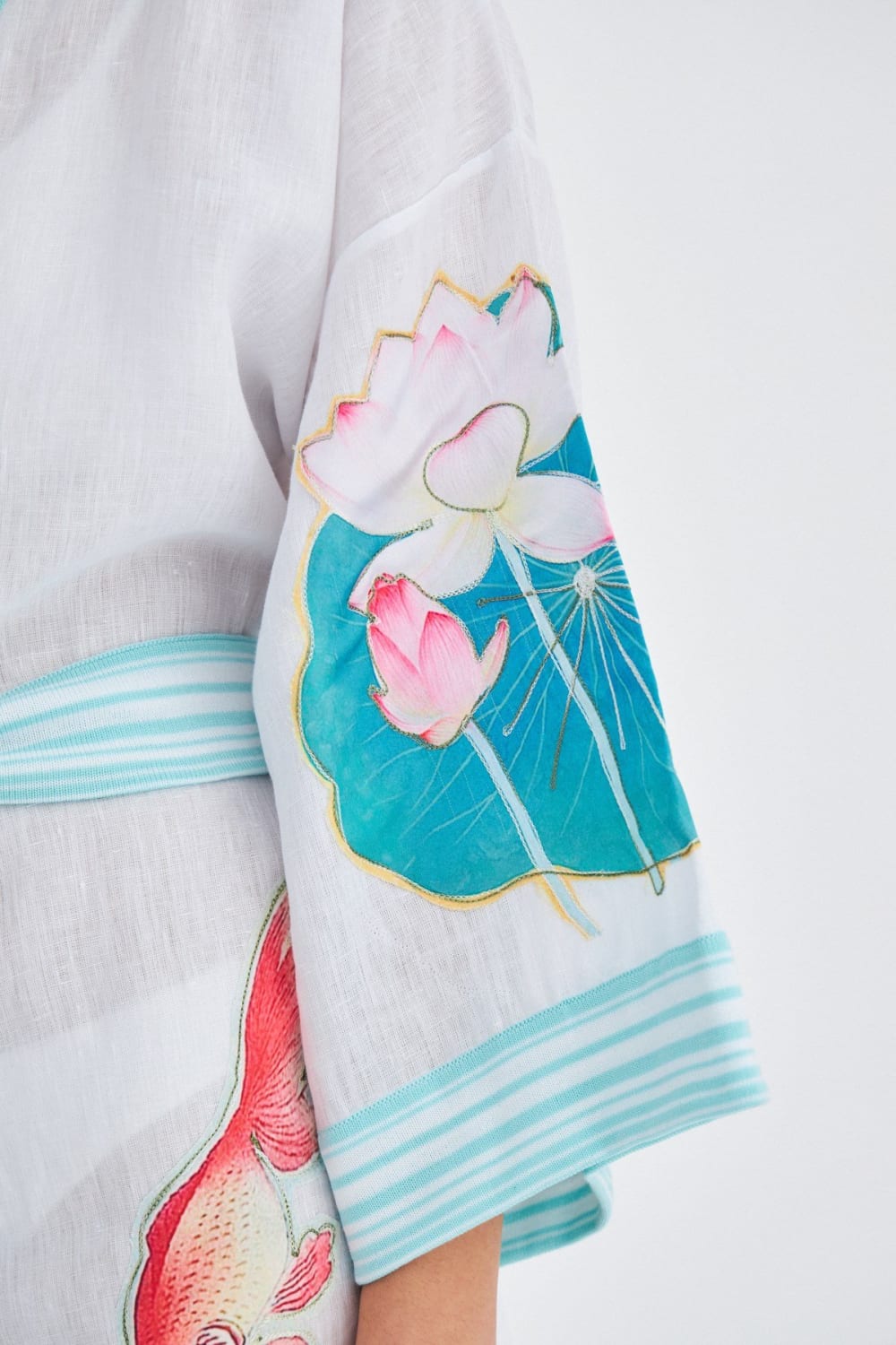 Peraluna-Lotus Balık Aplikeli Keten Karışımlı Diz Altı Kadın Kimono-Kimono-8-fleurdirect.live