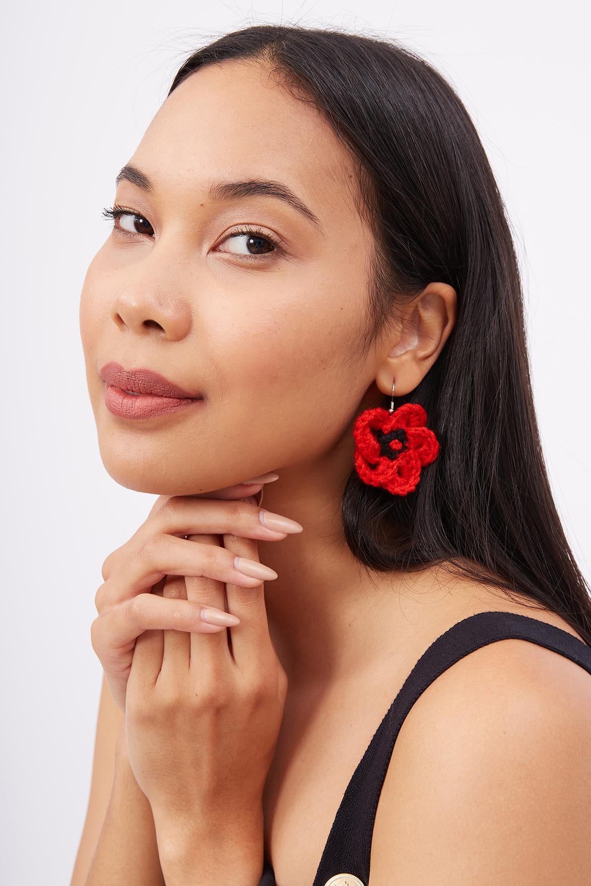 Peraluna-Poppy Earrings El Yapımı Gelincik Küpe Ekru-Küpe-2-fleurdirect.live