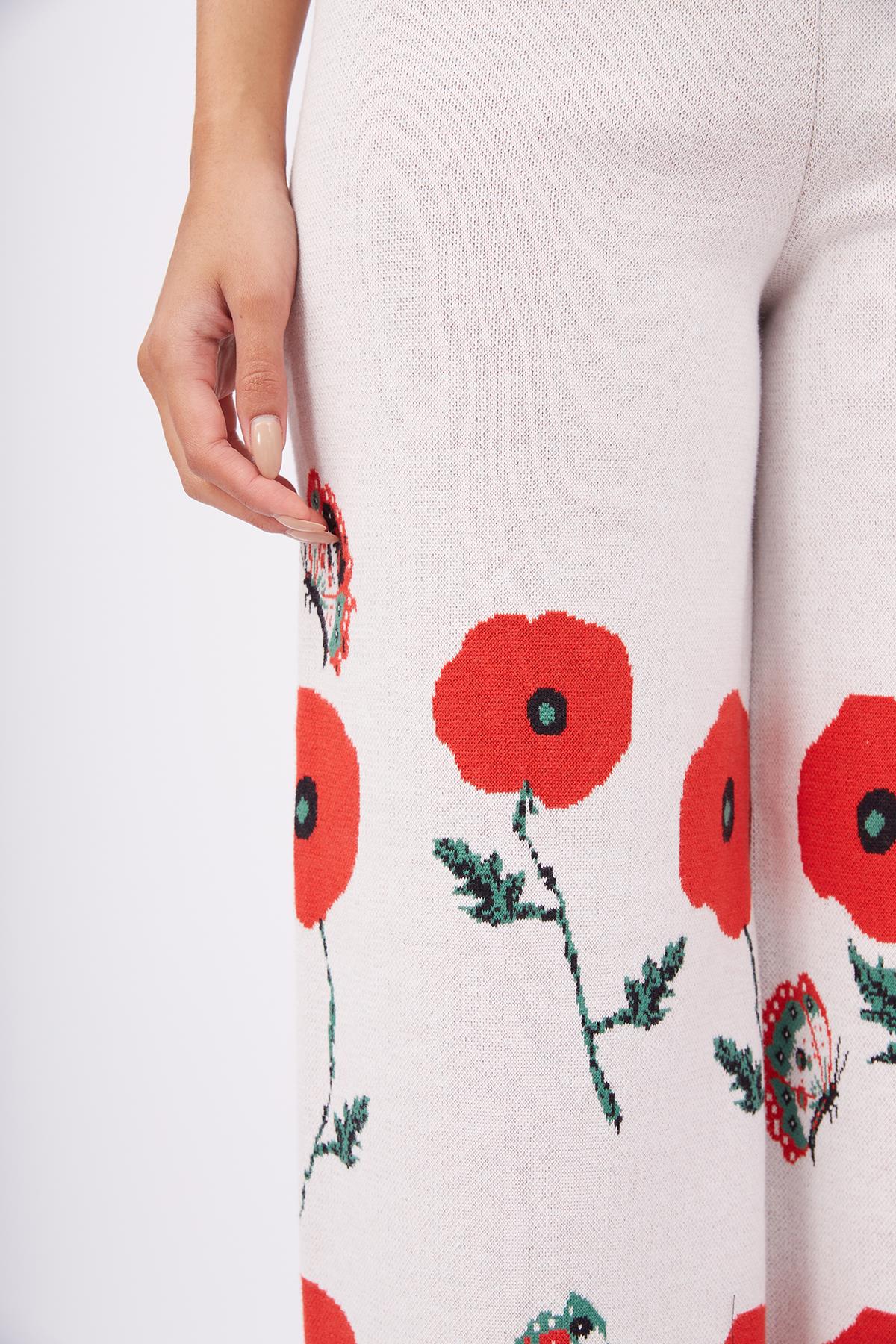 Peraluna-Poppy Trouser Gelincik Desen Yüksek Bel Rahat Kesim Beli Lastikli Kadın Triko Pantolon Ekru-Pantolon-3-fleurdirect.live
