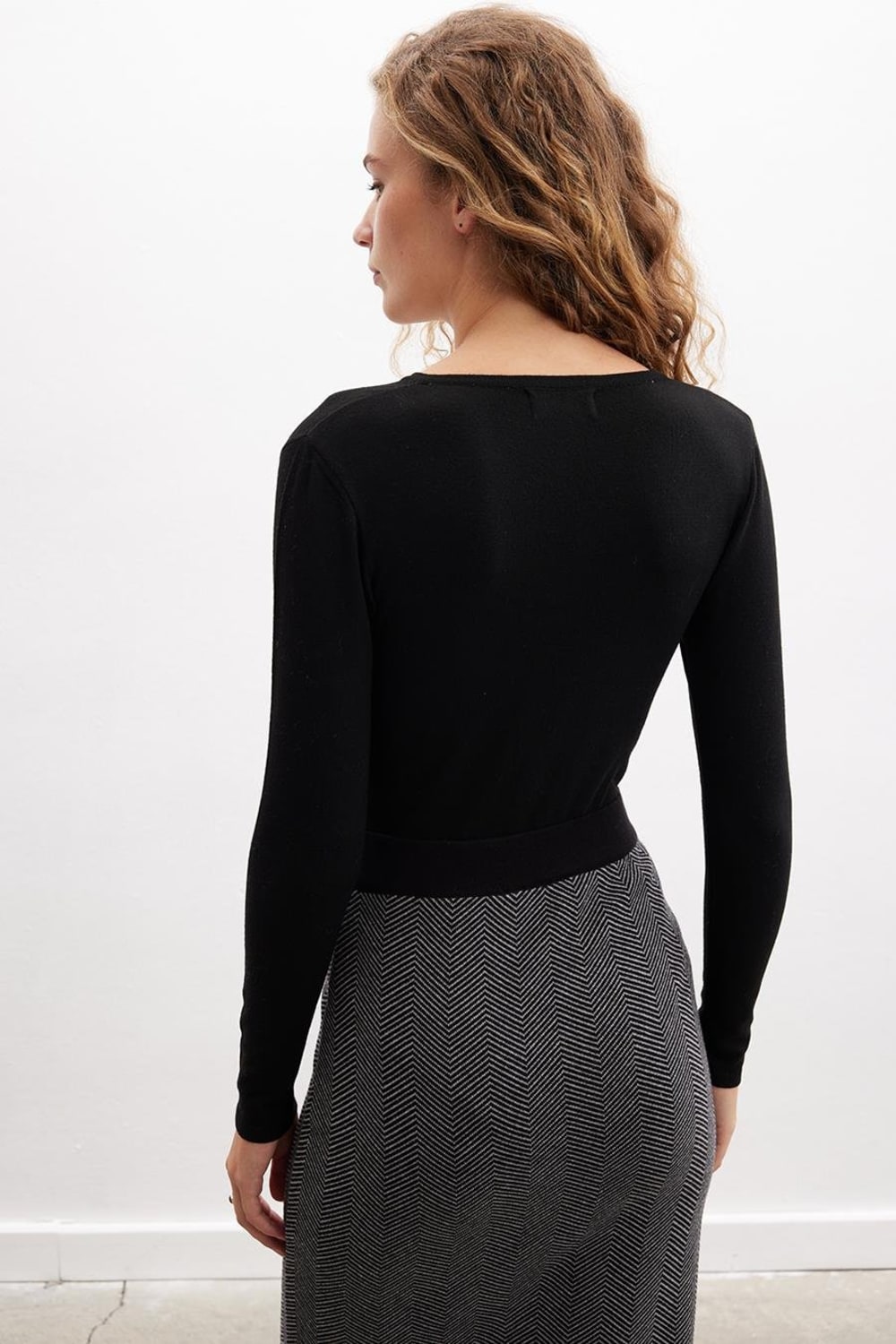 Peraluna-Styleboom X Devon Bodysuit V Yaka Uzun Kol Alttan Çıtçıtlı Kadın Triko Body-Body-12-fleurdirect.live