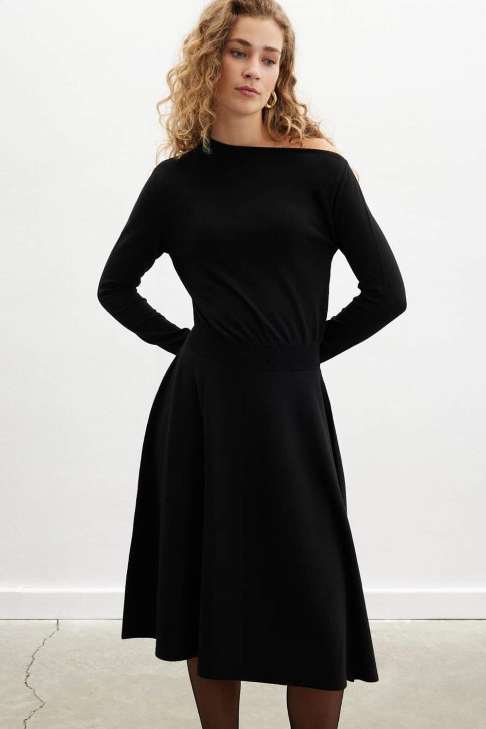 Peraluna-Styleboom X Mayfair Dress Yaka Büzgü Detaylı Tek Omuz Açık Kadın Triko Elbise-Elbise-7-fleurdirect.live