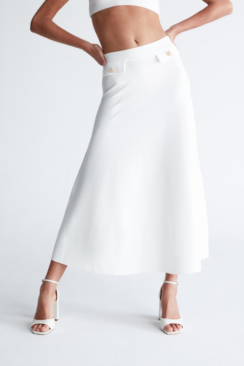 Peraluna-Styleboom X Vivien Skirt Düğme Detaylı Diz Altı Kloş Kadın Triko Etek -Etek-26-fleurdirect.live
