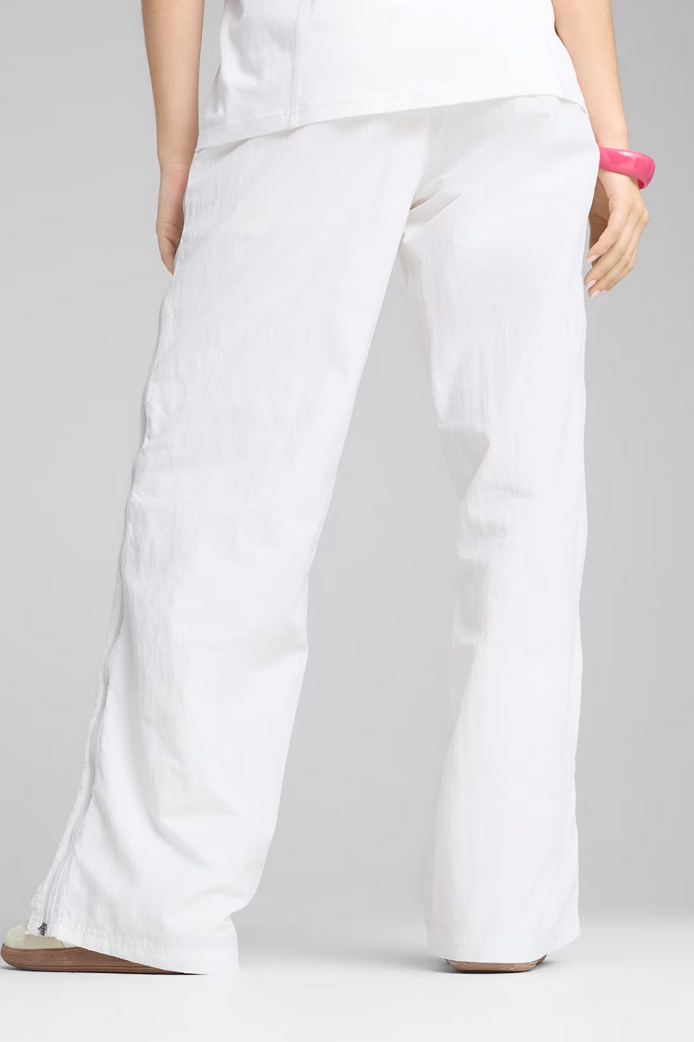 Puma-DARE TO Relaxed Woven Zip-Off Pants op P-Eşofman-4-fleurdirect.live