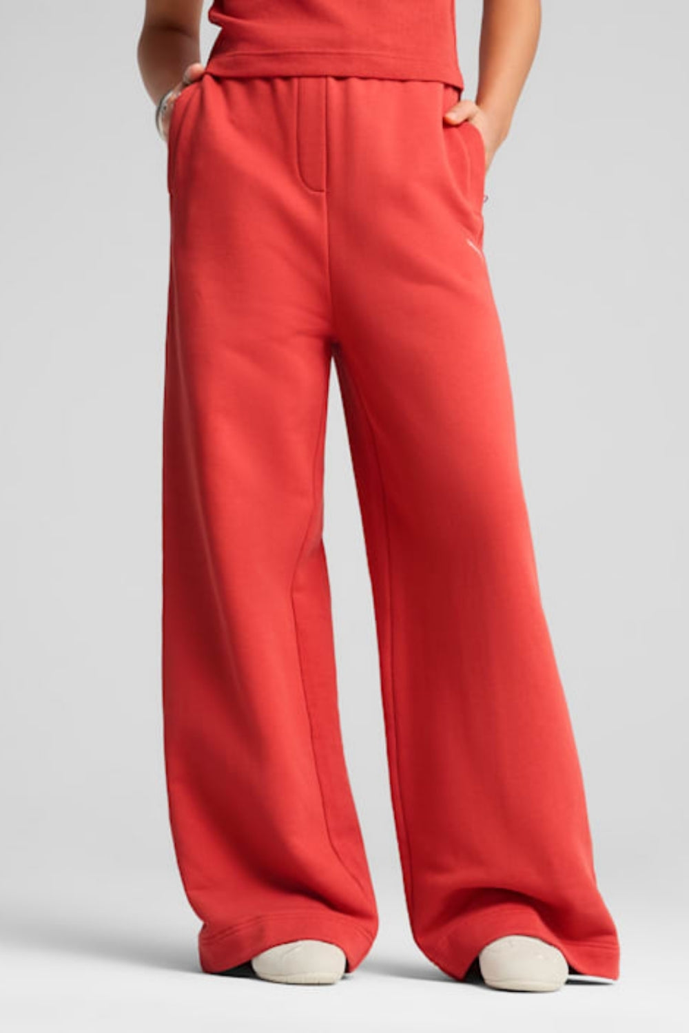 Puma-ESS Relaxed Sweatpants op Red Fi-Eşofman-2-fleurdirect.live