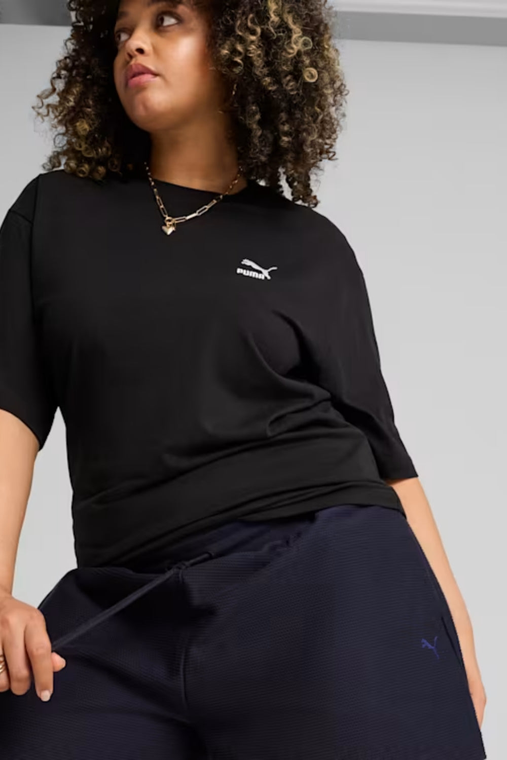 Puma-PREMIUM ESS A-Line Shorts 4 Jacquard New Navy-Şort-2-fleurdirect.live