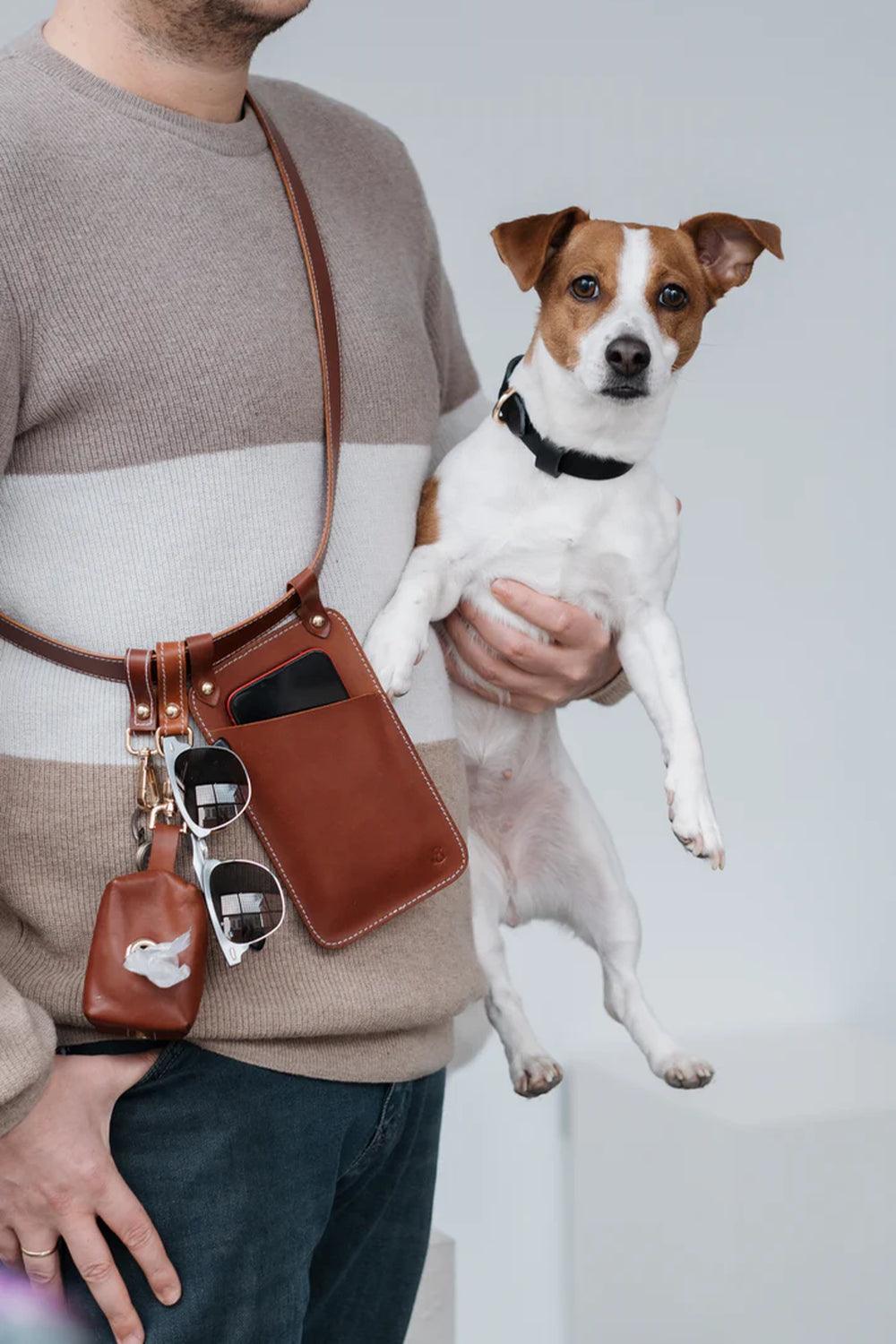 Pups & Itchy-Multibag / Çok Amaçlı Köpek Gezdirme Kemeri - Konyak-Köpek-1-fleurdirect.live