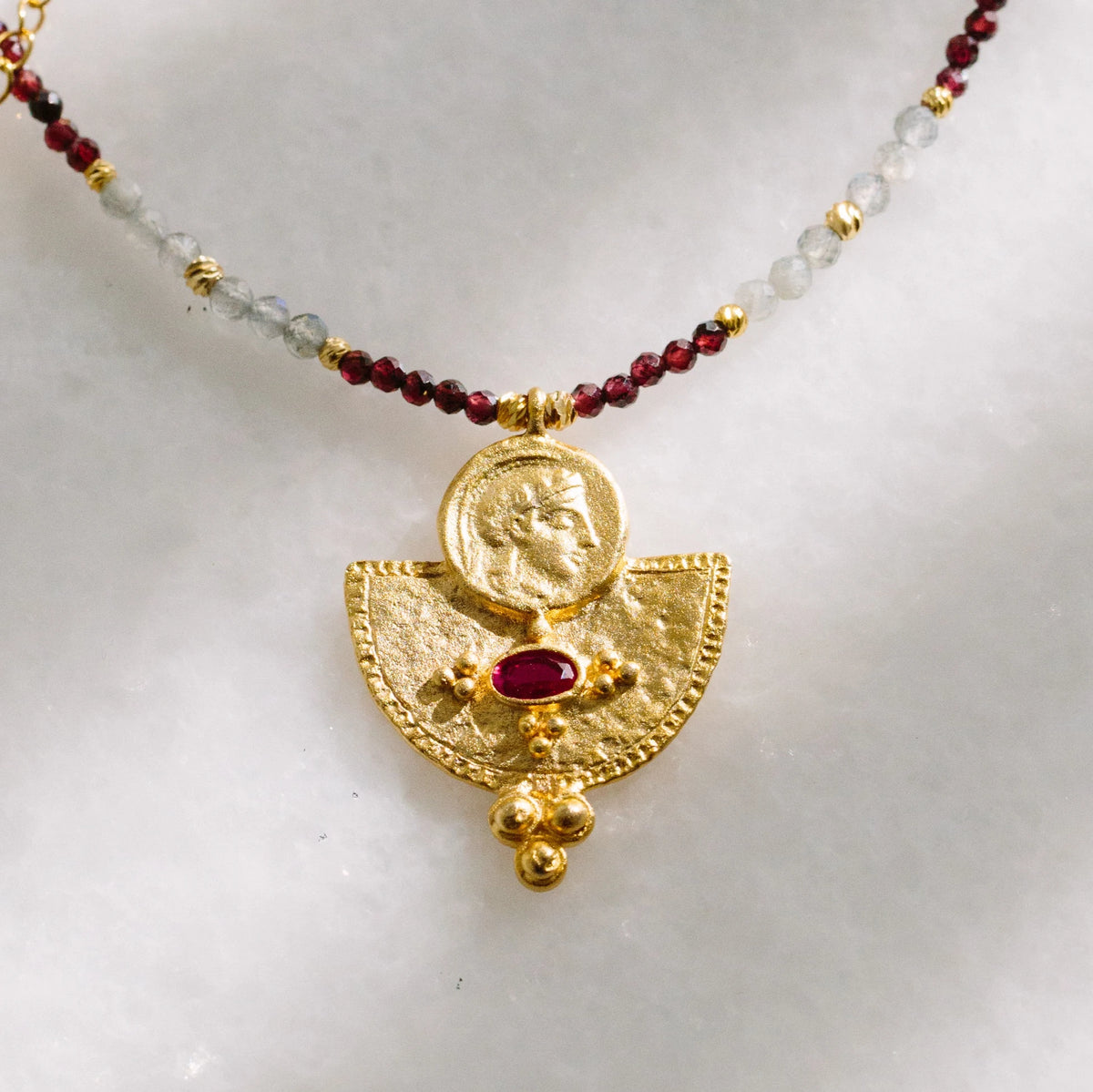 Seraphine Lal Taşı Ve Yakut Kolye - Ruby Red