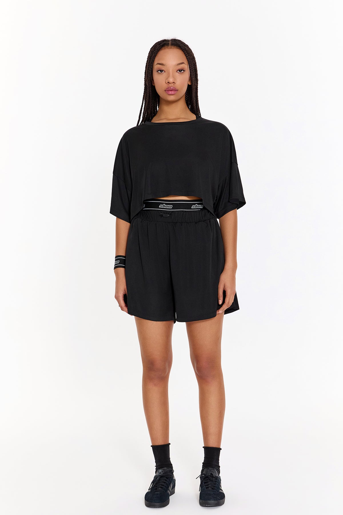 SBNM-Pull On Yoga Short In Black-Şort-1-fleurdirect.live