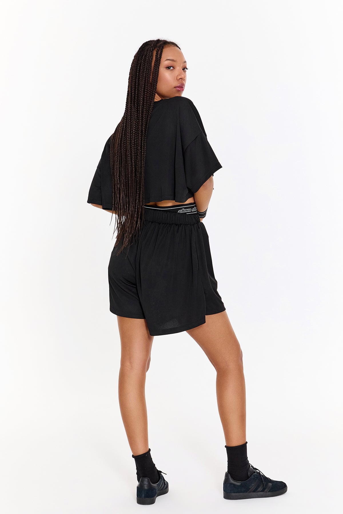 SBNM-Pull On Yoga Short In Black-Şort-4-fleurdirect.live