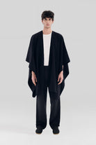 Sertaç Taşdelen-Siyah %100 Yün Çift Taraflı Omuz Oversized Erkek Panço Model R 03-Panço-1-fleurdirect.live