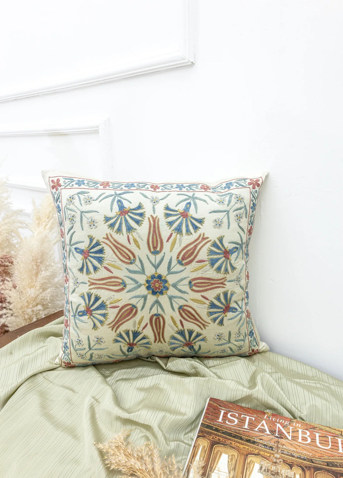 Soho Antiq-Girelli İpek Suzani Kırlent 50x50 Cm-2-fleurdirect.live