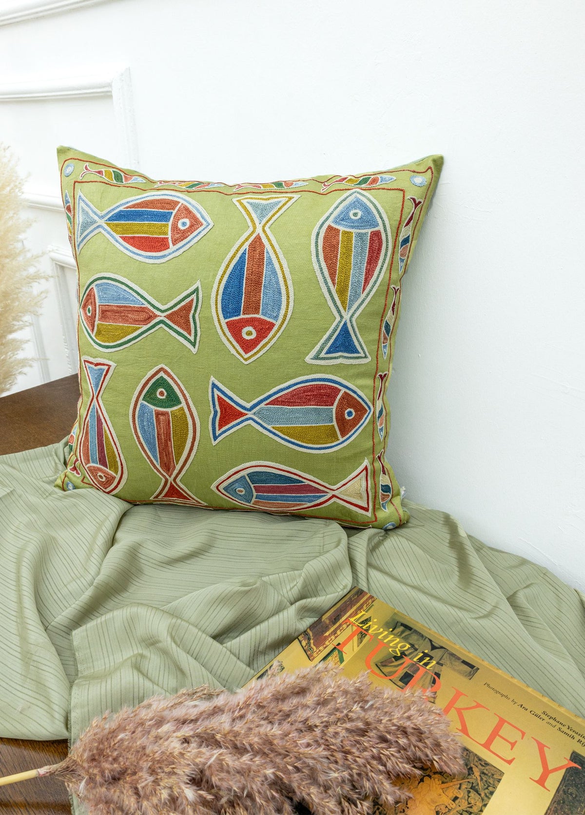 Soho Antiq-Krista Balık Desenli El Yapımı Kırlent 50x50 Cm-Kırlent-2-fleurdirect.live