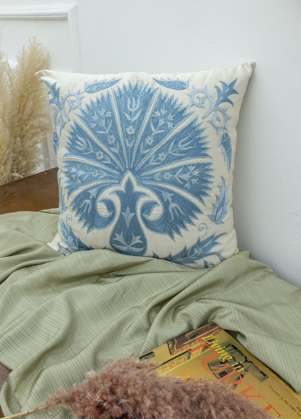 Soho Antiq-Laine El Yapımı İpek Kırlent 45x45 Cm-Kırlent-2-fleurdirect.live