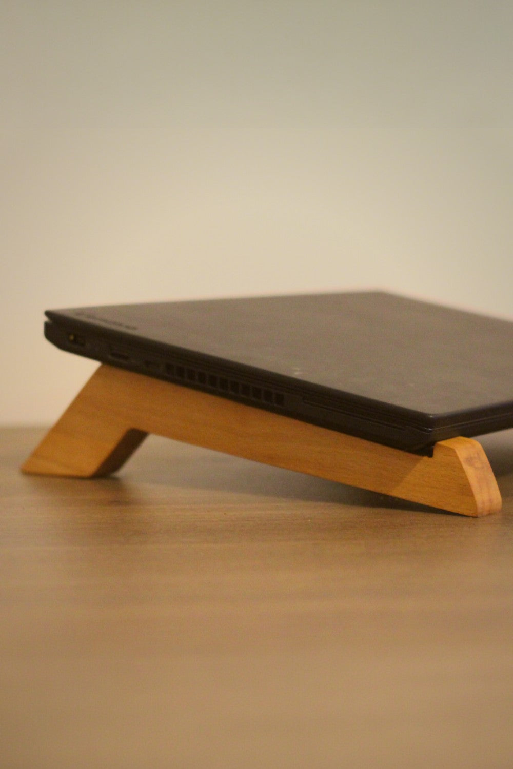 Vune Concept-El Yapımı Ahşap Laptop Standı-Laptop Standı-5-fleurdirect.live