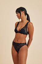 Amarelle-Roma Siyah Balensiz Dantelli Dolgusuz Üçgen Bralet Sütyen-Top-9-fleurdirect.live