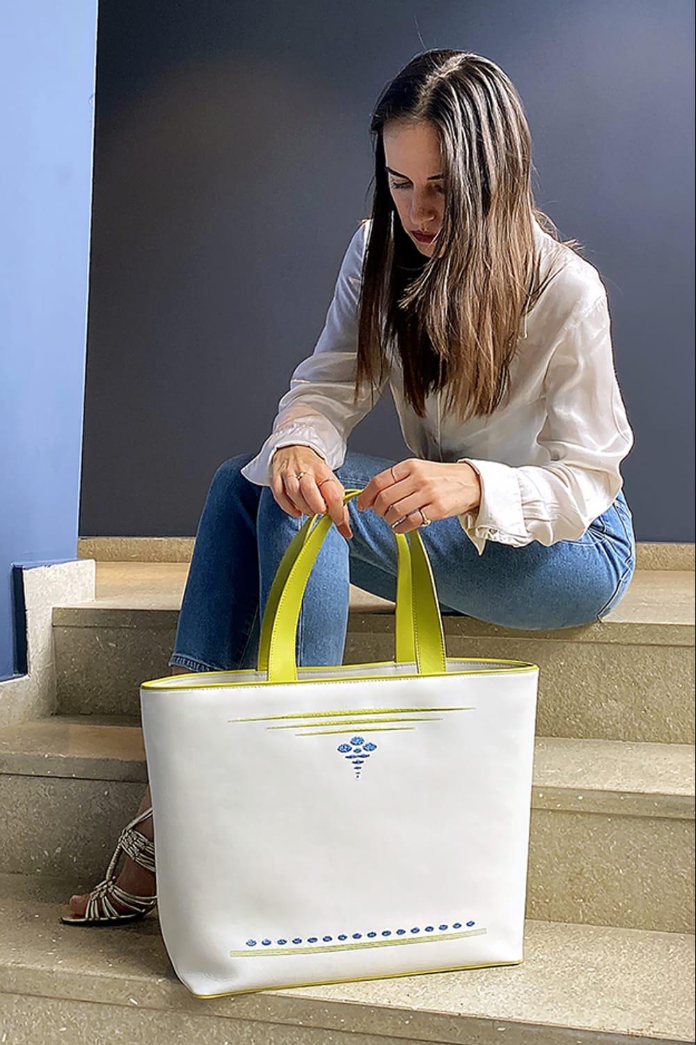 Geomi-Mun Tote - Travel Size - Vanilya-Omuz Çantası-3-fleurdirect.live