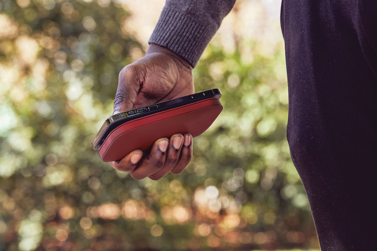 Lexon-Softpower Kırmızı Wirelessbank Kablosuz şarj Cihazı & Powerbank-Powerbank-7-fleurdirect.live