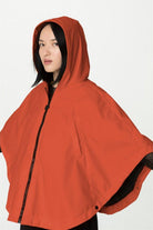 Morikukko-Capehood Gummy Red-Mont-4-fleurdirect.live